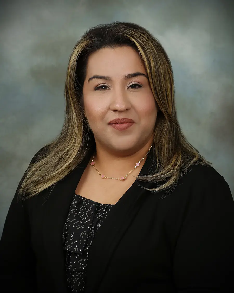 Juliana_Velasquez_9009R[1]